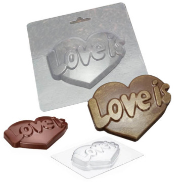 Серце з написом Love is (88 х 65 мм, h 12 мм). Форма пластикова для шоколаду, 1 шт.