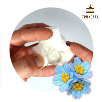 Три квітки 45 х 45 х H35 мм. Силіконовий молд. Україна, 1 шт.